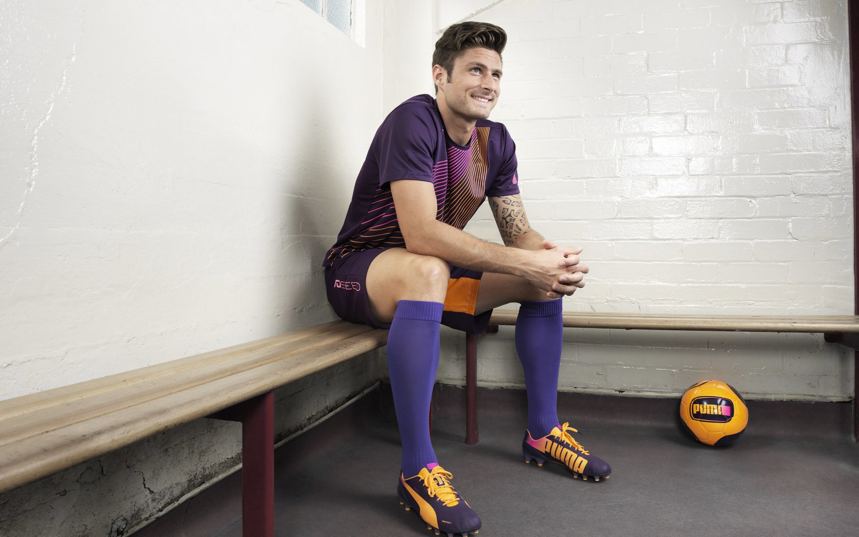 爱游戏全站注册-国家队通过战术故事课程提高球员理解与记忆能力